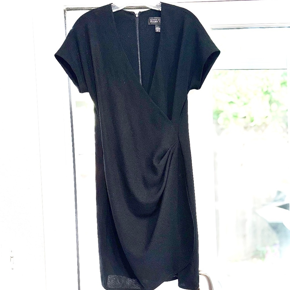Linda Allard Ellen Tracy Vintage 1990’s Black Crepe Plunging V Neckline Dress 6